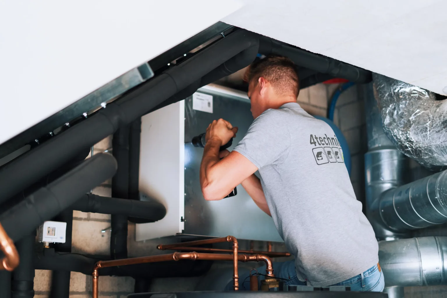 4technics is jouw partner in HVAC, ventilatie, verwarming en sanitair voor professionelen en particulieren.